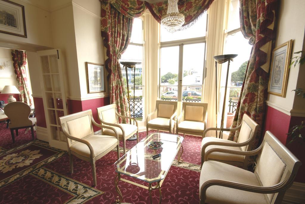 Courtlands Hotel AEGON International Zewnętrze zdjęcie